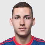 Nayair Tiknizyan, jugador de FK Crvena Zvezda