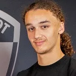 Yanis Massolin, jugador de Cagliari Calcio